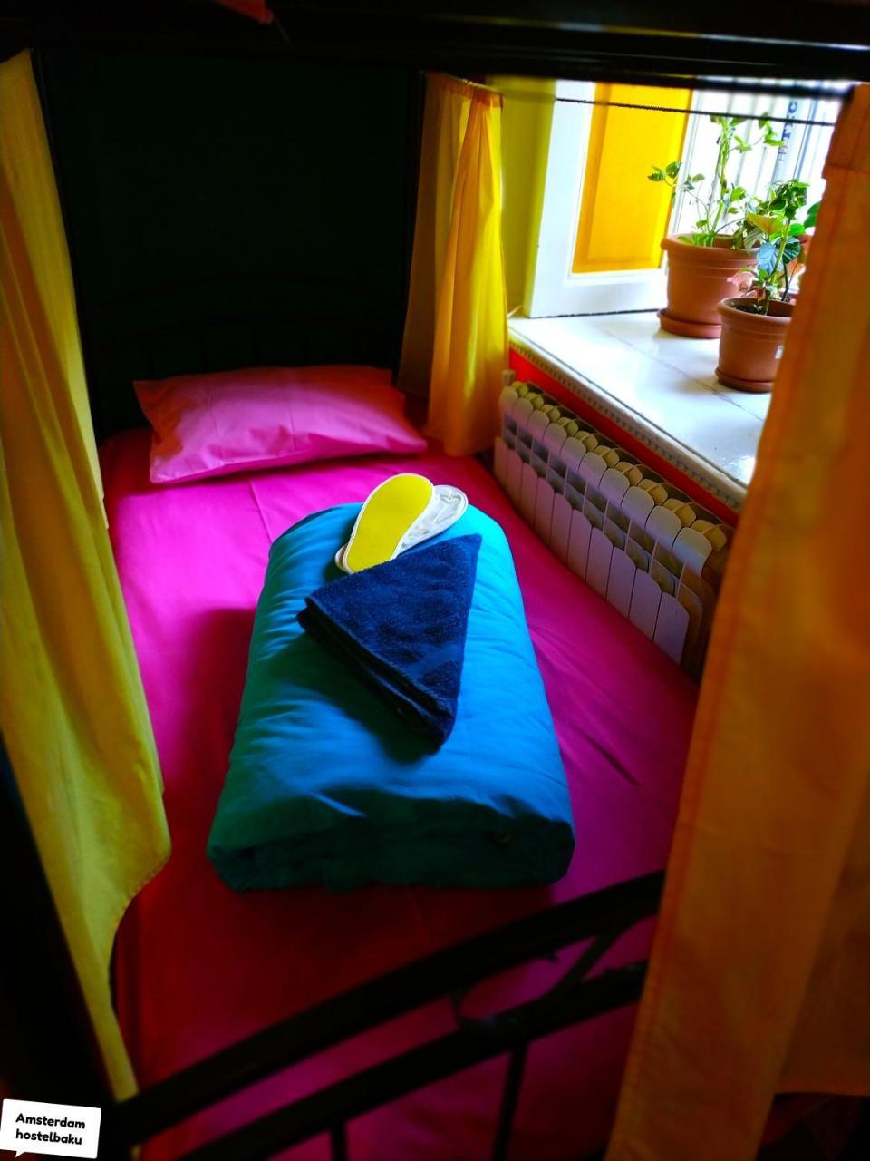 Amsterdam Hostel บากู ภายนอก รูปภาพ